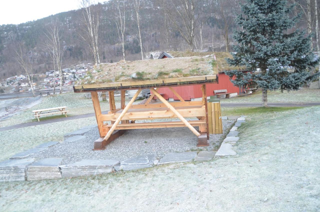 Innvik Fjordhotell Exterior photo